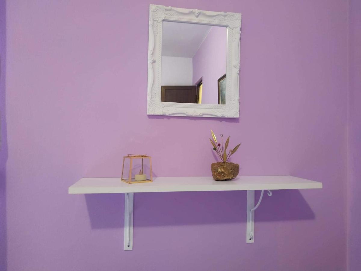 Violet Bedroom And Apartment Spata  Bagian luar foto