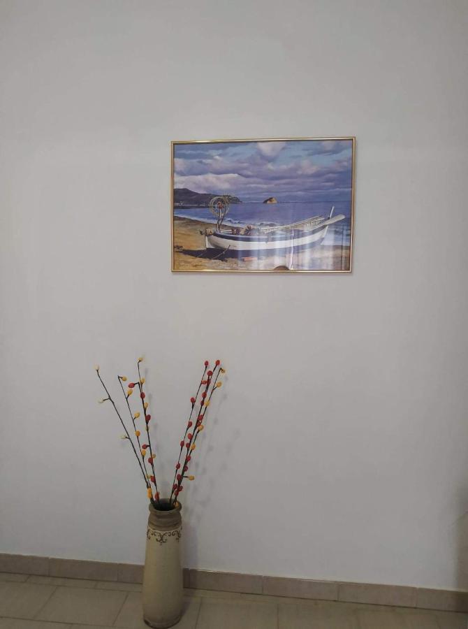 Violet Bedroom And Apartment Spata  Bagian luar foto