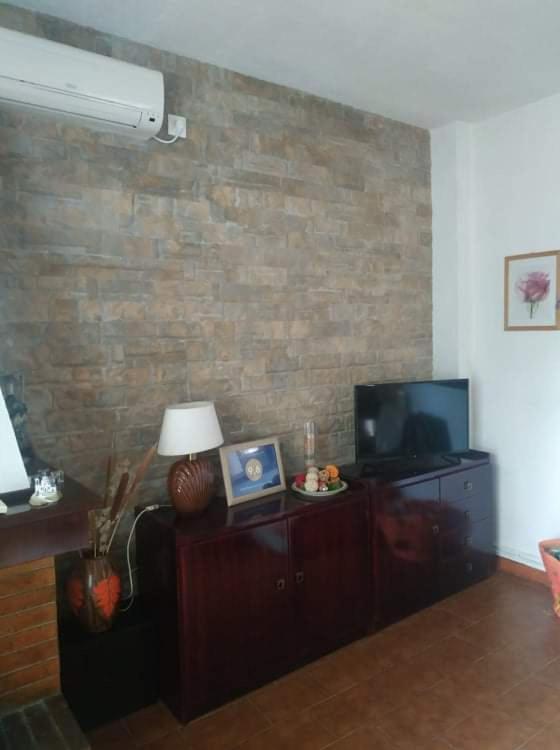 Violet Bedroom And Apartment Spata  Bagian luar foto