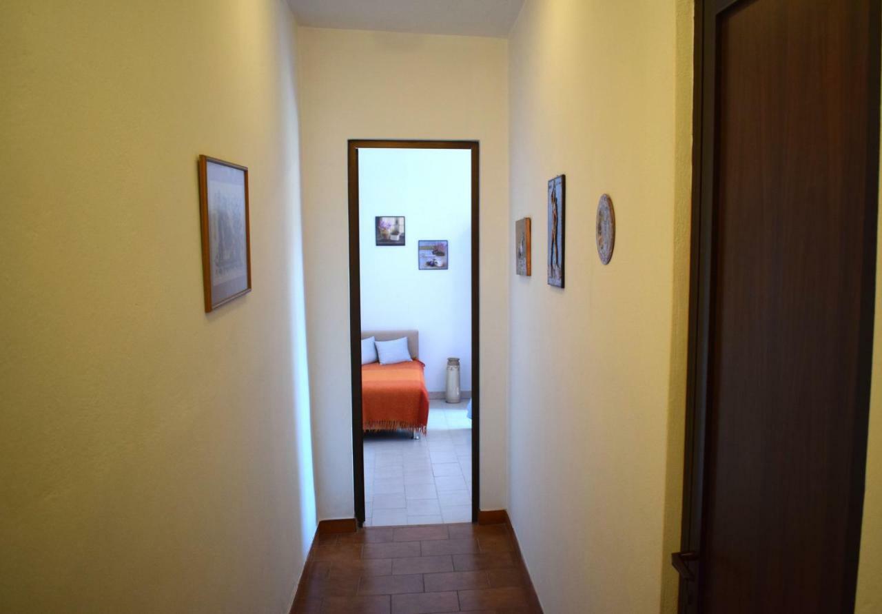 Violet Bedroom And Apartment Spata  Bagian luar foto